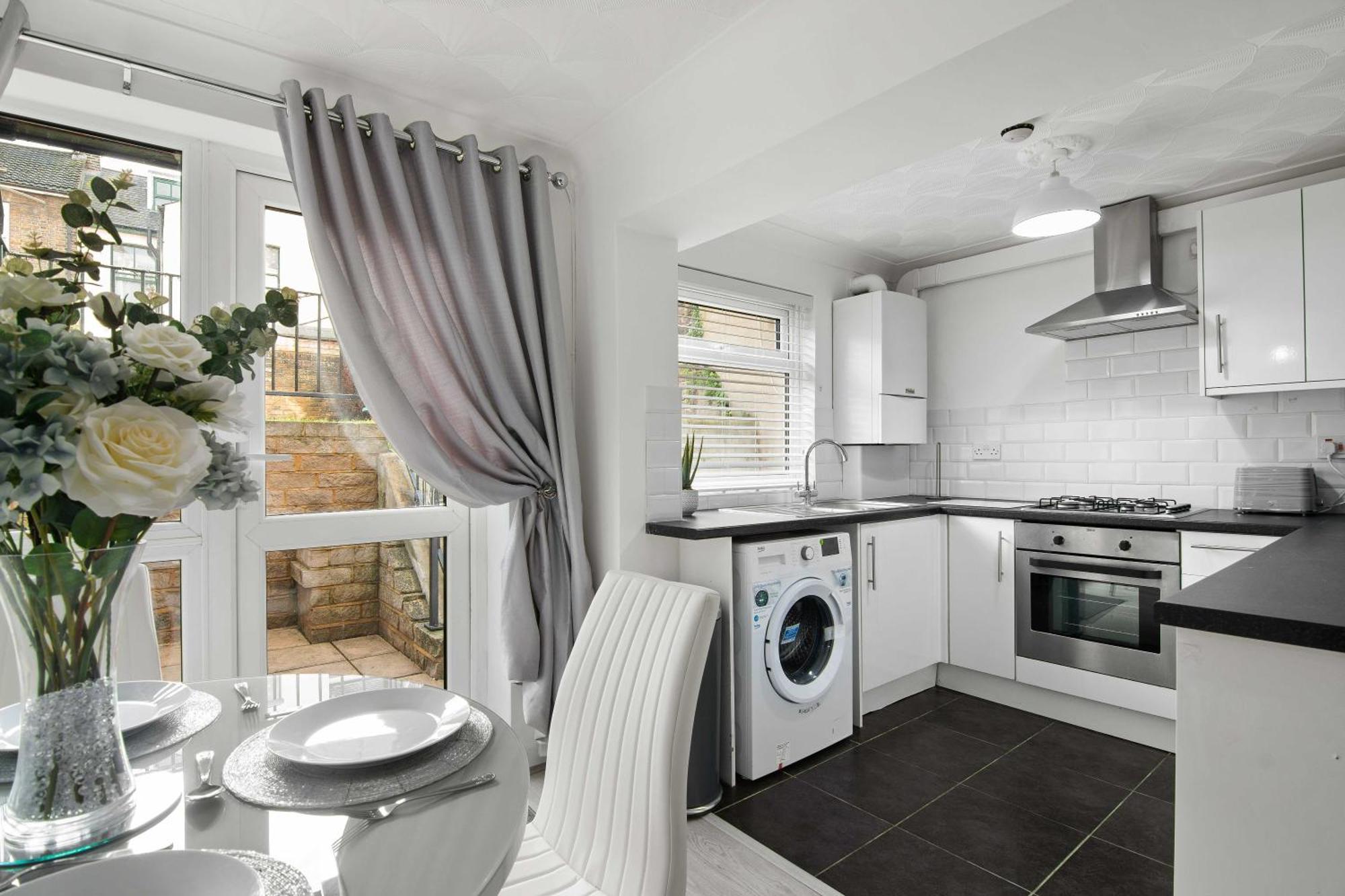The Roost Group - Stylish Apartments Gravesend Ruang foto